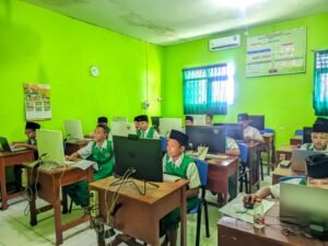 Langkah Mantap Menuju Kelulusan, Ratusan Siswa Kelas 6 MIN 2 Sidoarjo Sukses Jalani Ujian Praktik