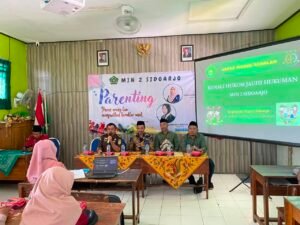 Wujudkan Karakter Unggul, MIN 2 Sidoarjo Gelar Sosialisasi Komite gandeng Kejaksaan dan Seminar Parenting Bersama Pesikolog Profesional